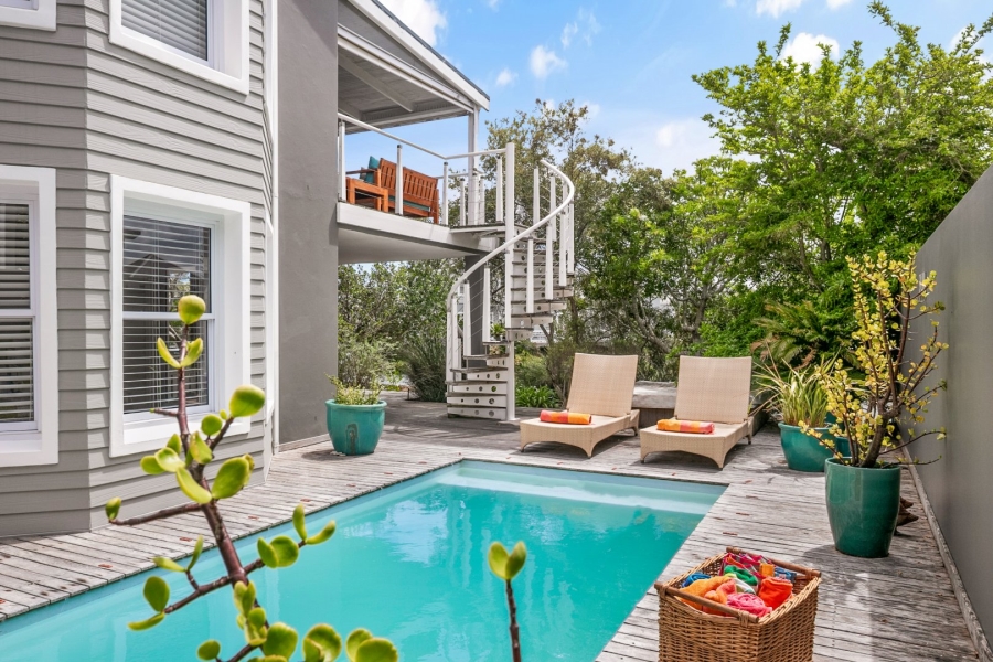 4 Bedroom Property for Sale in Thesen Islands Western Cape